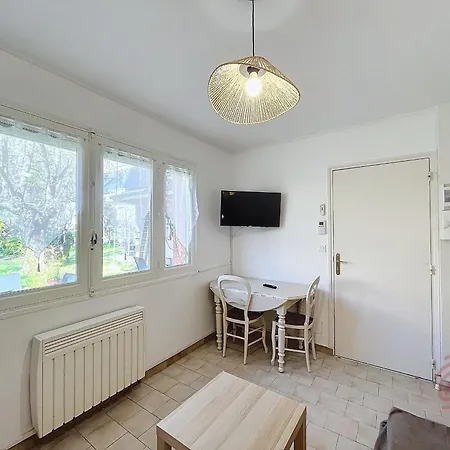 T2 Avec Terrasse Sud, Parking, Wifi, Animaux Acceptés - Proche Thermes Et Centre - Fr-1-451-192 Lamalou-les-Bains