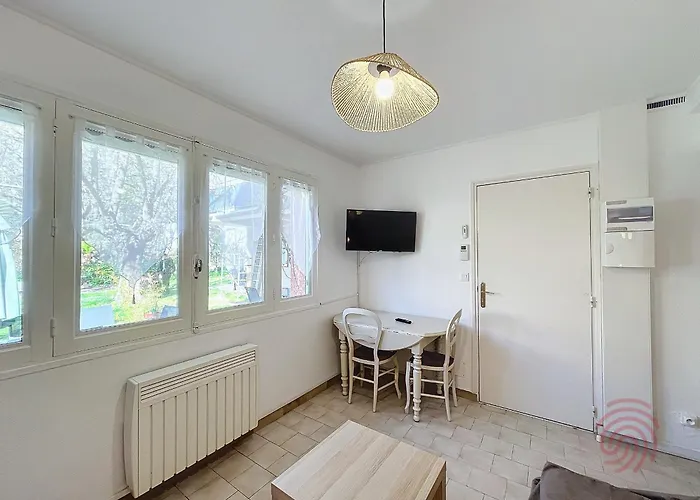T2 Avec Terrasse Sud, Parking, Wifi, Animaux Acceptes - Proche Thermes Et Centre - Fr-1-451-192 Lamalou-les-Bains