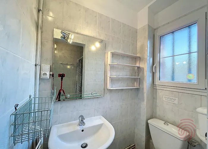 T2 Avec Terrasse Sud, Parking, Wifi, Animaux Acceptes - Proche Thermes Et Centre - Fr-1-451-192 Apartment